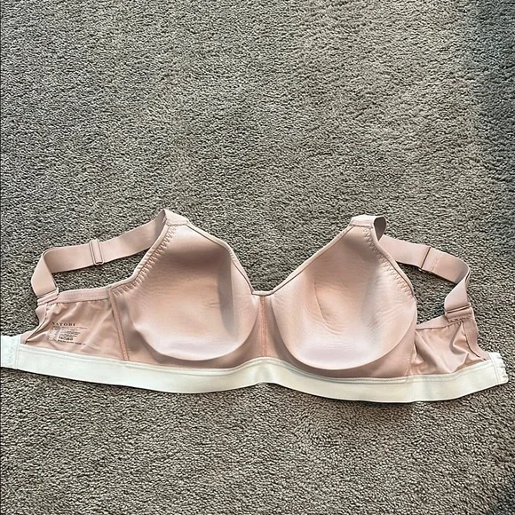 Natori Blush and White Bra - Picture 3 of 7